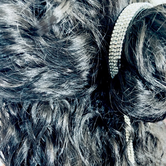 💎3/$35💎 Very Pretty Rhinestone Hair/Bun Clip for Daily Wear or Events - Picture 4 of 9